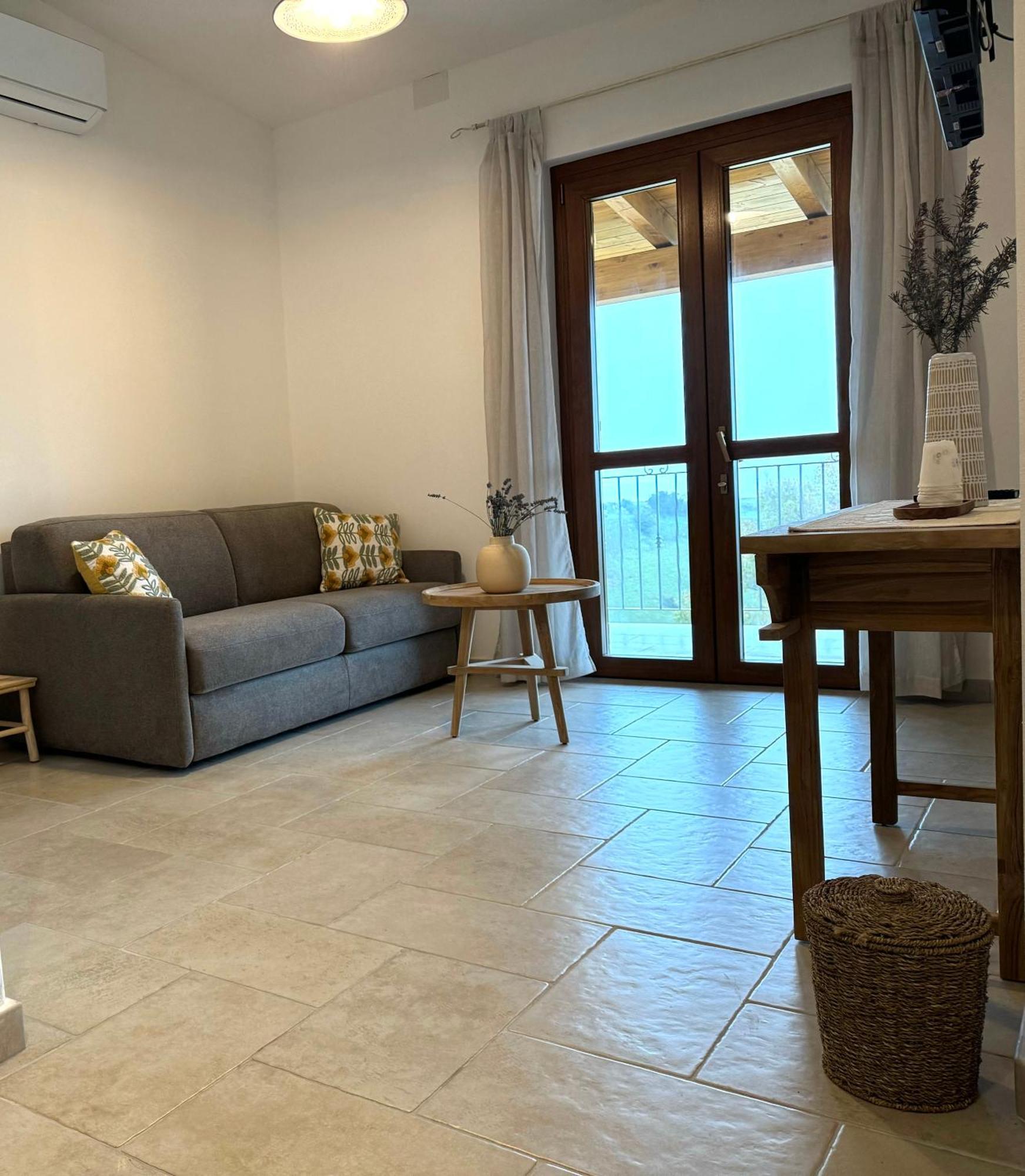 Domus La Roccia Hotell Pozzomaggiore Exteriör bild