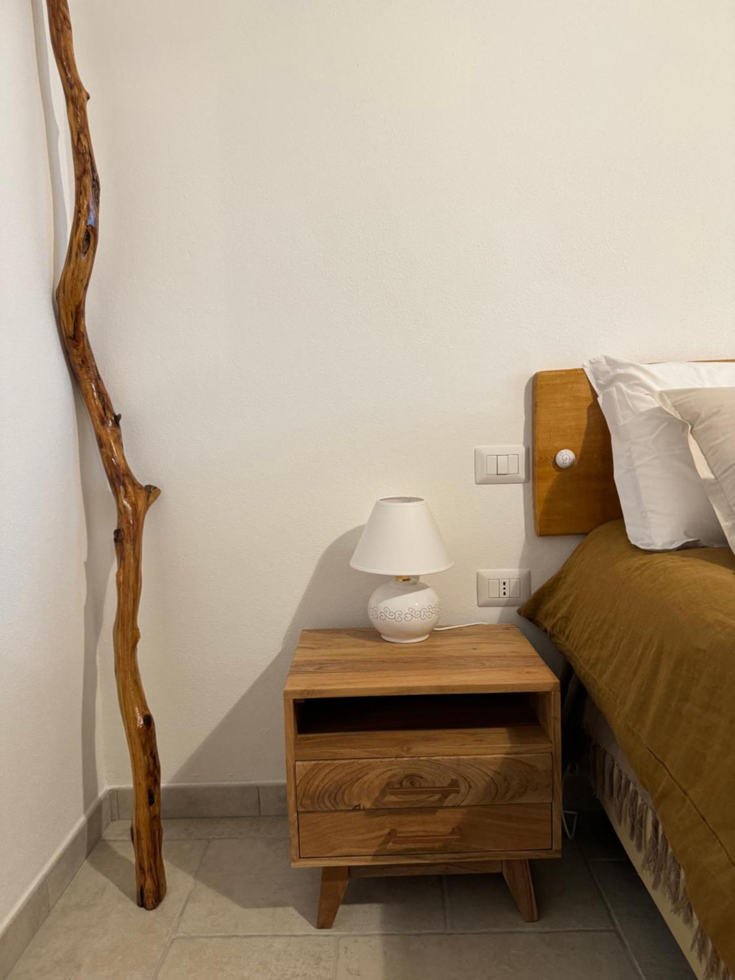 Domus La Roccia Hotell Pozzomaggiore Exteriör bild