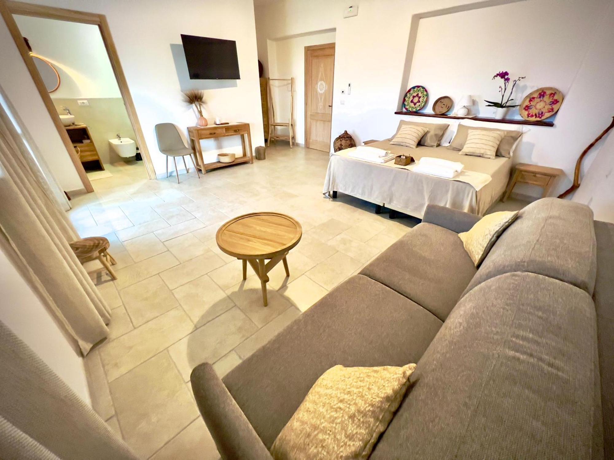 Domus La Roccia Hotell Pozzomaggiore Exteriör bild